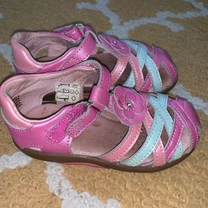 Stride rite toddler girls sandals. GUC